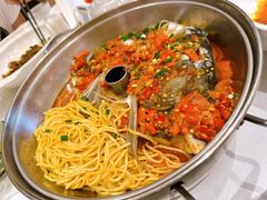 -鱼鲜饭香·招牌汽锅剁椒鱼头王