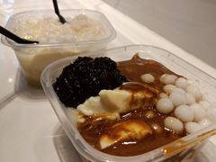 白雪黑糯米豆花-甜心闲生传统手工冰粉(太古里店)