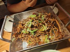 茶树菇爆牛柳-弄堂里(新天地店)