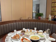 -梅利汴京烤鸭•开封豫菜地标店(东司门店)