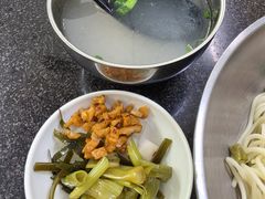 -丫丫桂林米粉(学府店)