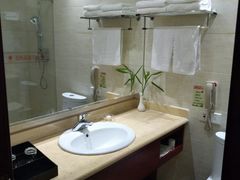 -兴芮温泉度假区