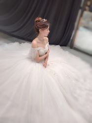 点击看大图 -艾米丽婚纱礼服