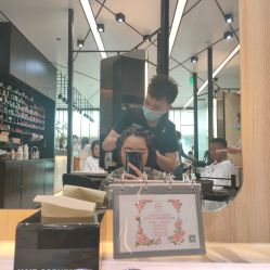 -HAIR CORNER