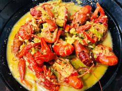 -虾弄弄海派小龙虾·牛羊蝎子火锅