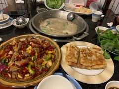 -老来福·非遗酸汤兔(凯旋路店)