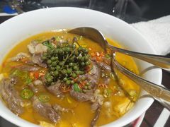 酸汤雪花肥牛-杭州西子湖四季酒店·金沙厅