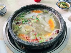 -墨脱石锅椰子鸡•香草鸭•东山羊(大东海店)