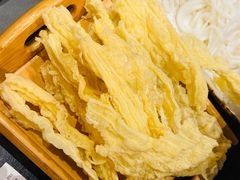 炸腐竹-牛人日志·鲜牛肉骨汤火锅(万科里瑧店)