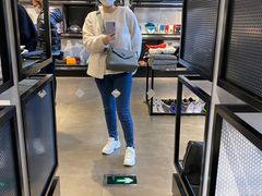 -MCM(比斯特上海购物村店)