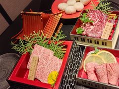 -山川小町·极番烧肉(新地假日广场店)