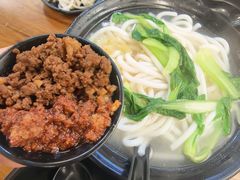 -丽虹云南过桥米线(兴工街店)