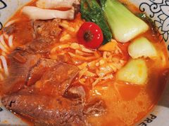 苗家红酸汤牛肉粉-俏凤凰(美林M·LIVE天地东座店)