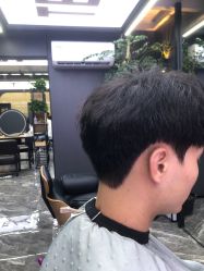 -藤野造型•烫染专业店