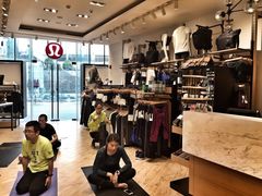 店内环境-lululemon(上海浦东IFC店)
