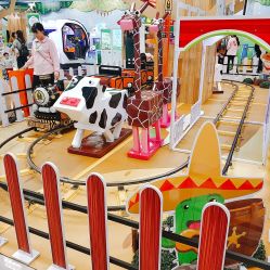 -莫莉幻想儿童乐园(武汉保利广场店)