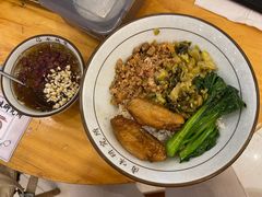 -狮头牌卤味研究所·卤味饭(花城汇南区店)