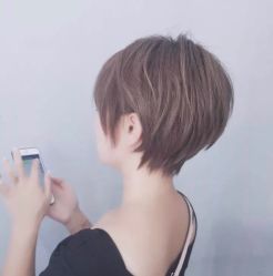 -Miracle集简美发沙龙