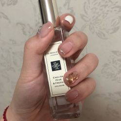 -雪奈传统美甲美睫