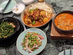 新疆大盘鸡-东方亚克西餐厅(西康路店)