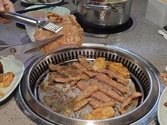 -金滏山烤肉·海鲜·火锅自助餐厅(襄阳万达店)