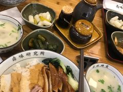 -狮头牌卤味研究所·卤味饭(花城汇南区店)