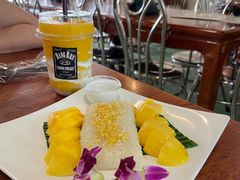 -Dang restaurant (patong phuket)