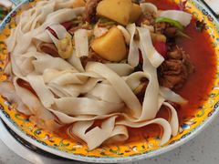沙湾大盘鸡-品疆山新疆特色主题餐厅