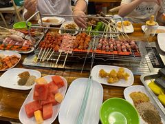 -哈尔滨小酒馆·鲜肉现穿自助烧烤(康新花园店)