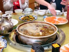 -东巴谷野生菌火锅餐厅