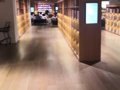 -新华文创·光的空间