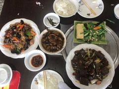 -金卯白肉罩火烧