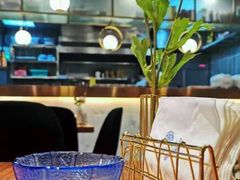 -POKEE VIA&Brunch·维娅(重庆来福士店)