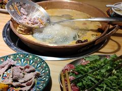 -洱火云南酸菜牛肉火锅(石景山当代商城店)