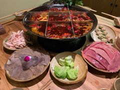 -白乐天毛肚火锅馆(解放碑店)