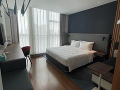 -珠海拱北口岸智选假日酒店