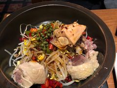 -云海肴·汽锅鸡·云南菜(天山百盛优客店)