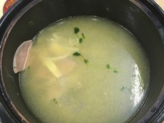 -丽虹云南过桥米线(兴工街店)