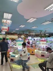 -莫莉幻想儿童乐园(武汉经开永旺店)