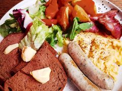 -Brut Eatery Wine Bar & Restaurant (建国东路店)