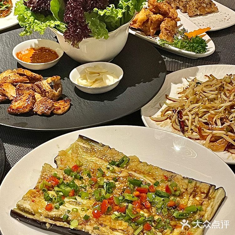 这家铁板烧平价又低调，还有我爸爱吃的蚕蛹