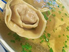 特制酒香鲜肉大馄饨-逸桂禾面馆