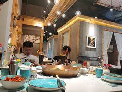 -墨居上隐·院子里火锅(峨眉店)