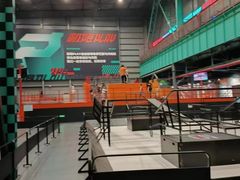 -极限PLAY运动娱乐新世界·团建派对表演休闲馆·室内高空游乐园