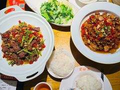 -爱碗亭·鲜炒湖南菜(壹城中心店)