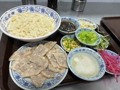 老北京炸灌肠-门框胡同百年卤煮(新街口店)