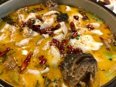 酸菜清汤鲈鱼-石头咕(葵蓬店)