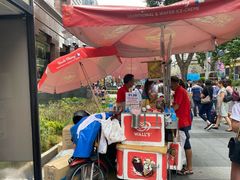 -詹爷爷乌节路街头冰淇淋