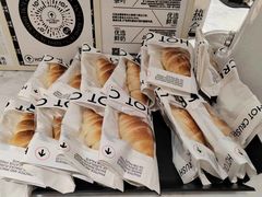 -HOT CRUSH趁热集合·现烤面包(环球港店)