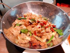 -有红鸡毛店·川菜(建设路店)